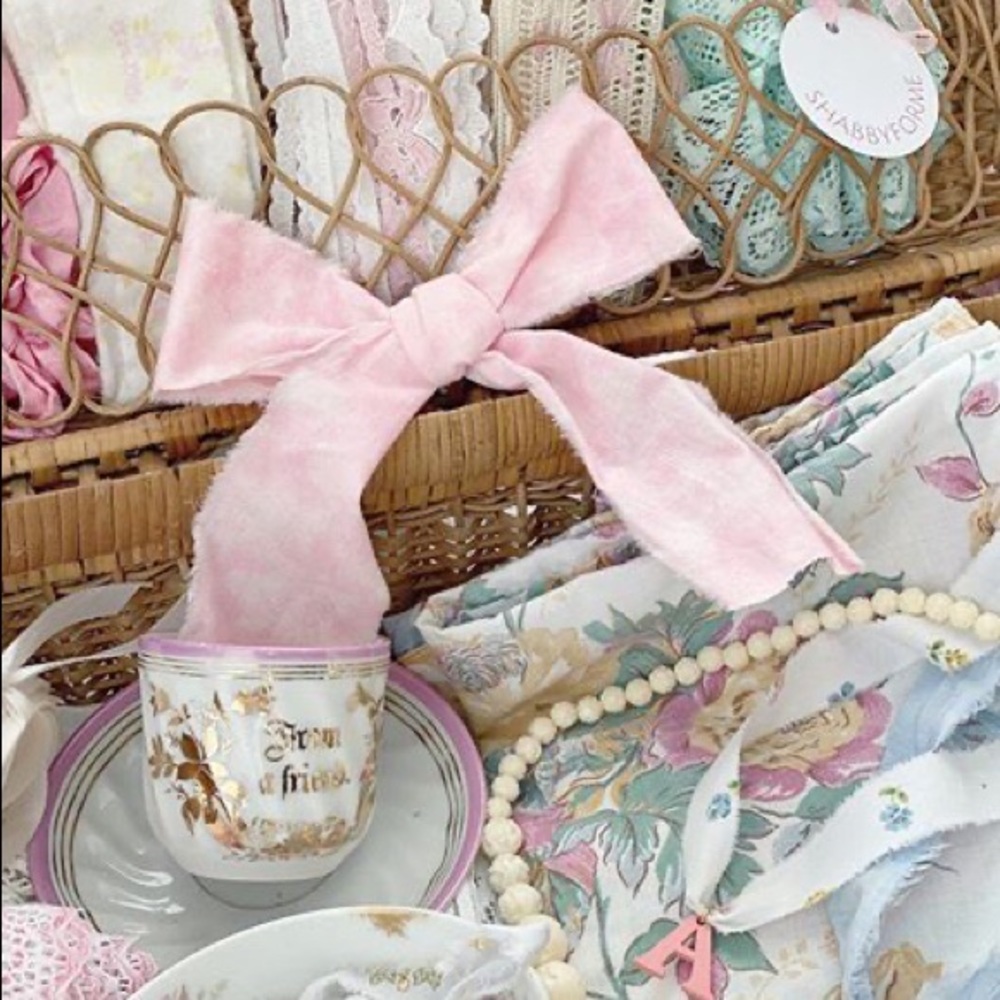 COPY - Selling a mystery box of vintage pieces!
